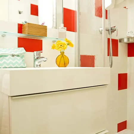 Ola Living Macba Barcelona