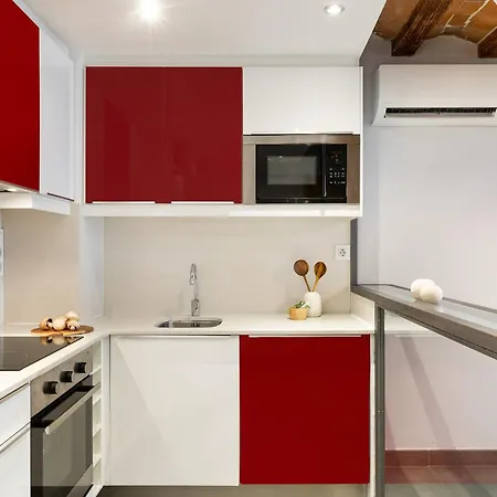 Ola Living Macba דירה